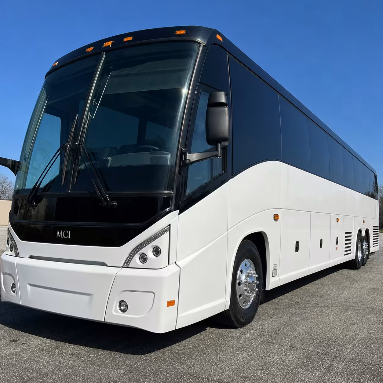 medford airport shuttle buses to crater lake and ashland