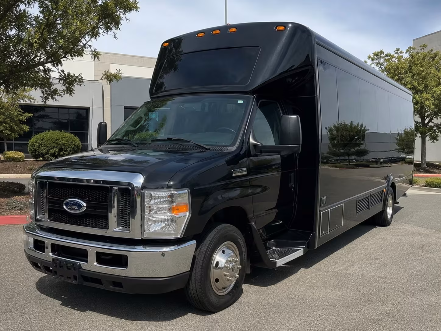 medford concert party buses that keep your group together