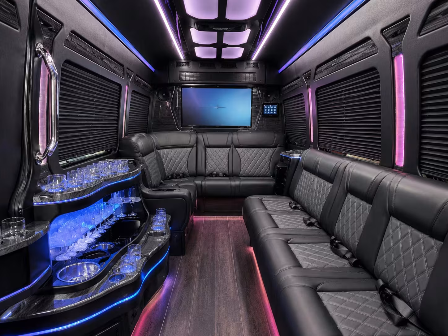 medford wedding guest shuttle buses to mfr airport